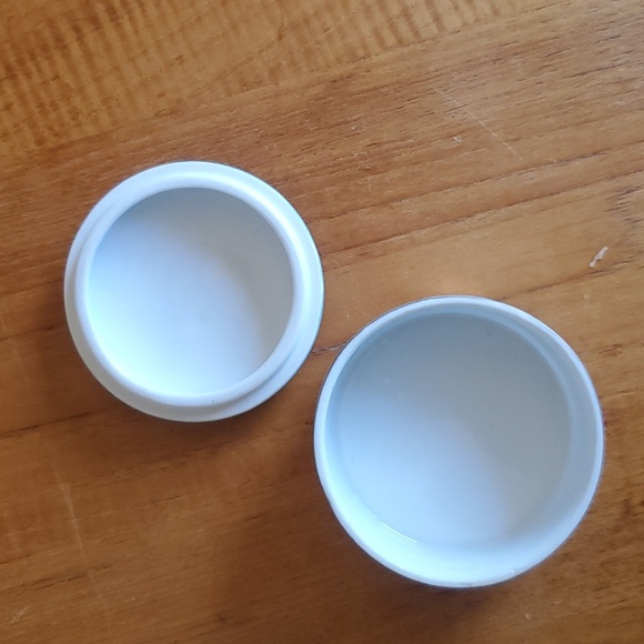 Vintage Ucagoo Ceramics Vanity Set - Picture 7 of 11